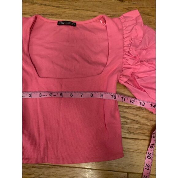 Zara, women's bright pink, puffed short sleeve, cropped low cut cotton top sz sm - Picture 5 of 8